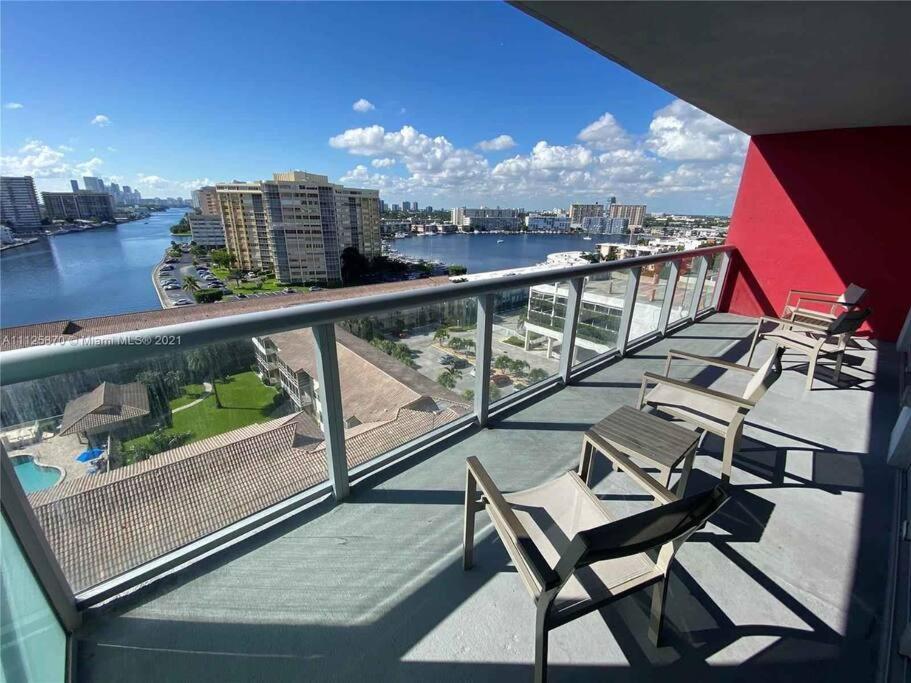 2Bd 2Ba Condo @Beachwalk Resort W/Pool 할렌데일비치 외부 사진